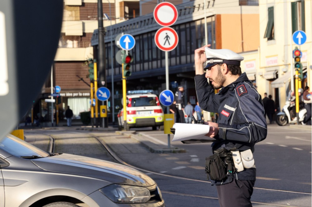Mattinata di traffico in tilt a Firenze: incidente sul viadotto dell ...