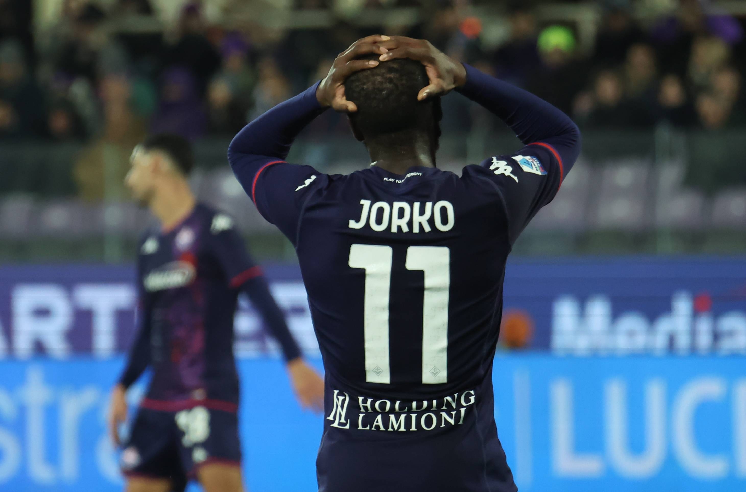 Jonathan Ikoné lascia la Fiorentina
