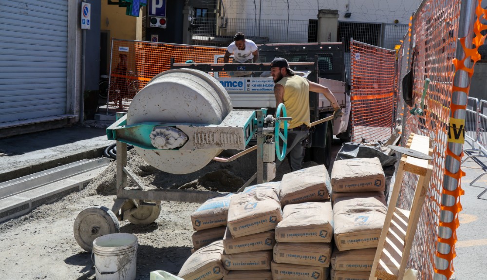Cantieri: ancora tutto fermo in via Calcinaia