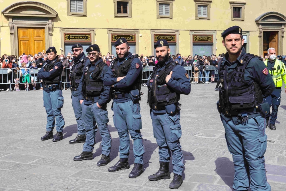Nardella, serve aumento netto di agenti forze dell'ordine