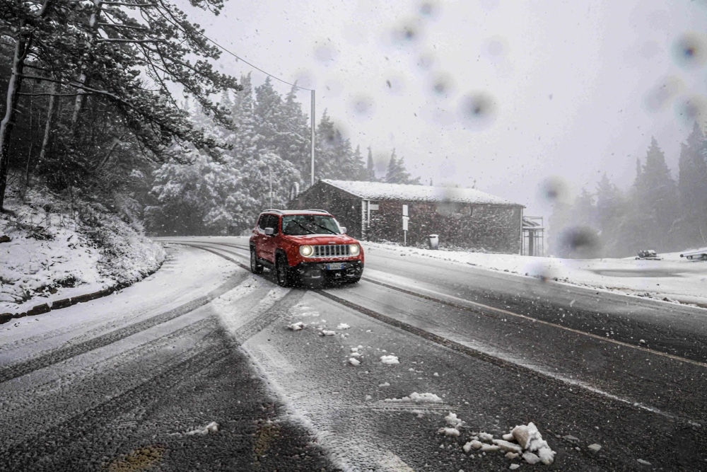 Maltempo, codice giallo per neve e vento in Toscana