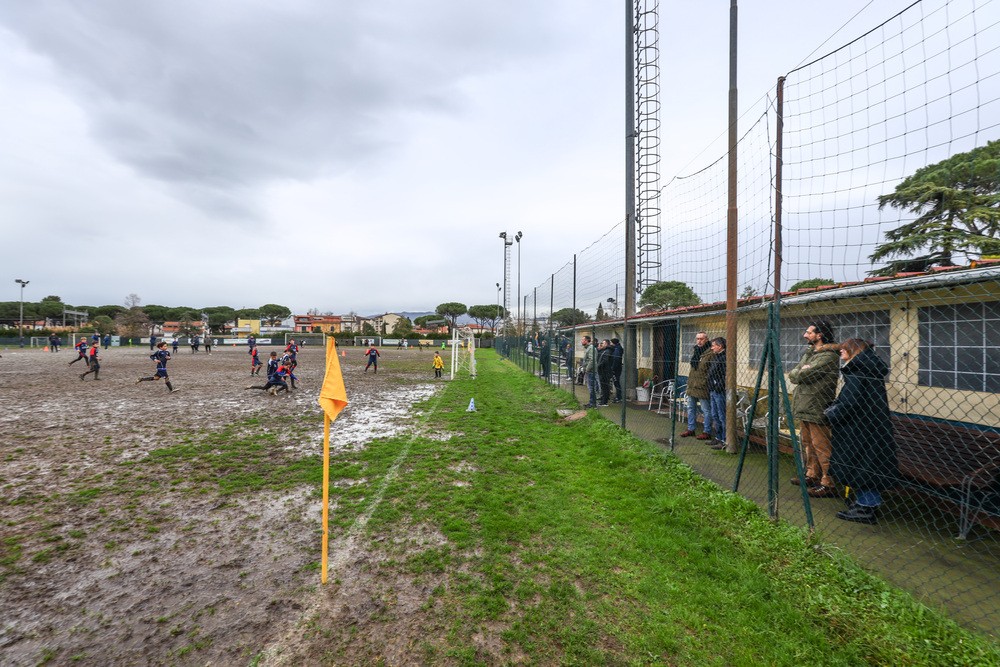 Arbitro aggredito e gara sospesa: 4 anni di squalifica al calciatore