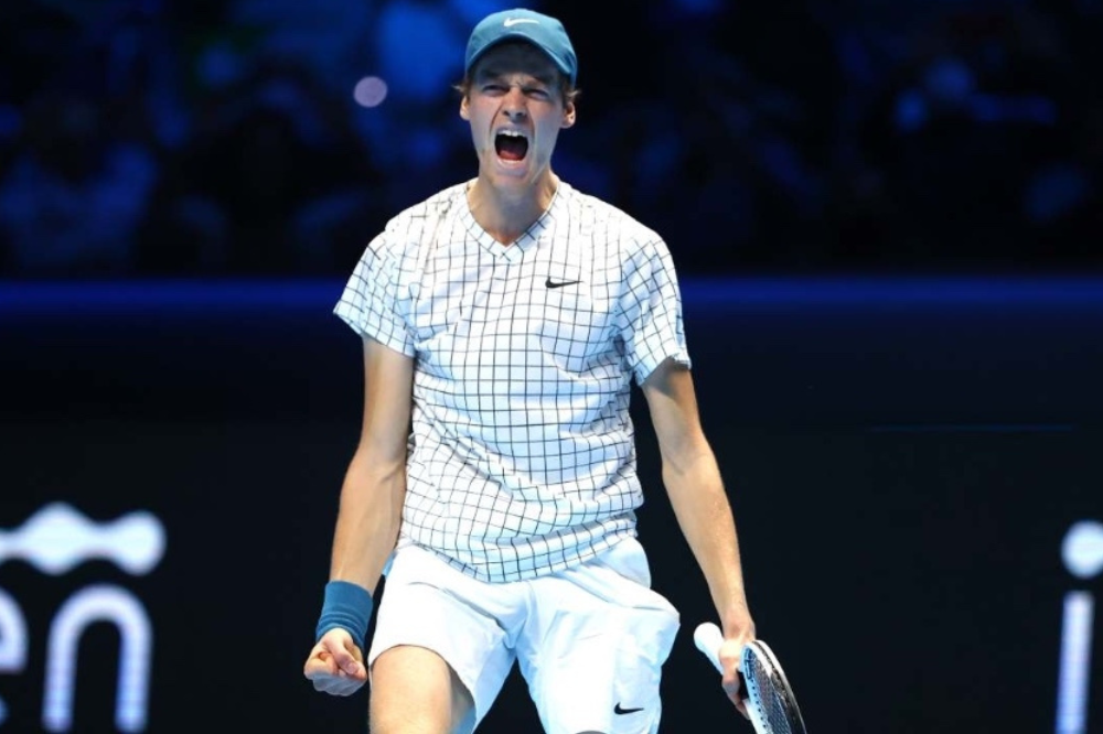 Sinner batte Medvedev e porta a casa l'Australian Open