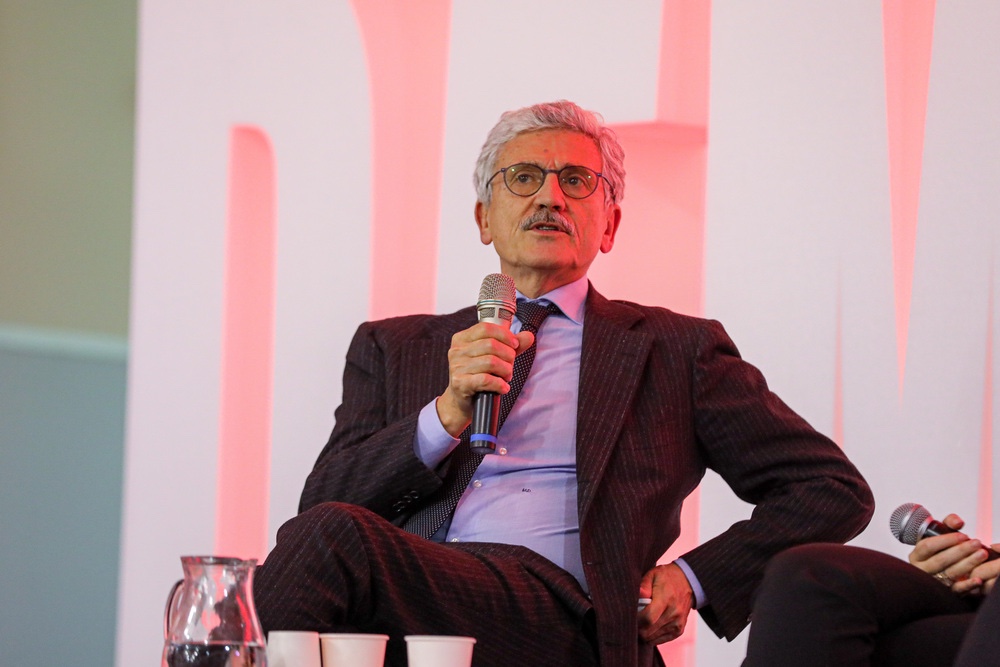 D'Alema: “La cultura critica della Fgci potrebbe essere utile per l'oggi”