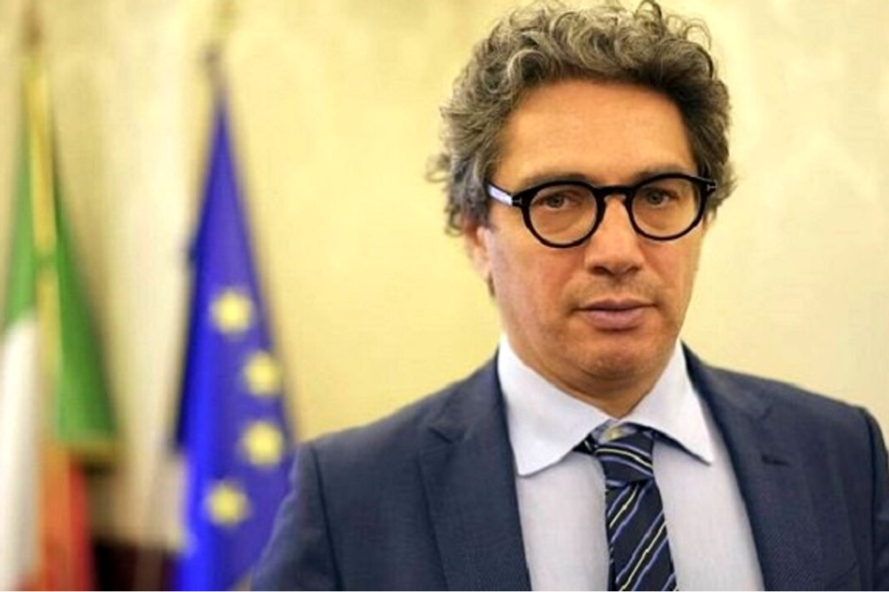 Santillo (M5s): “Urgono norme stringenti sui cantieri privati”