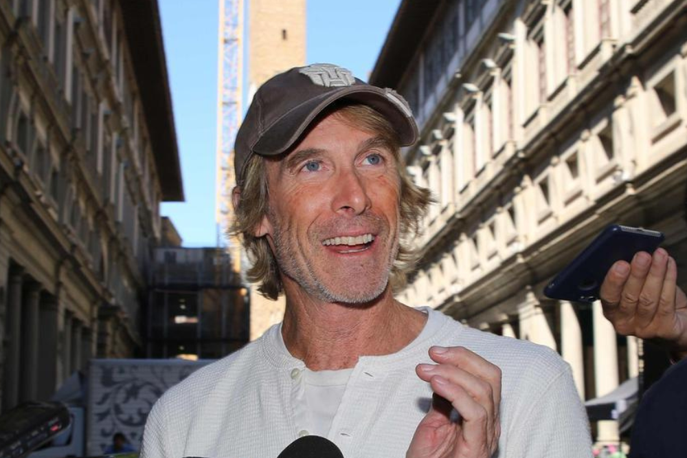 Michael Bay, prosciolto il regista: non maltrattò piccioni sul set a Firenze