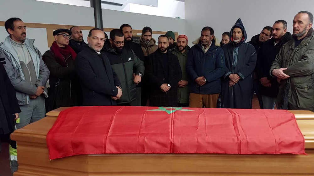 Operai morti nel crollo, le salme partono per il Marocco. “Non servono parole, basta il dolore”