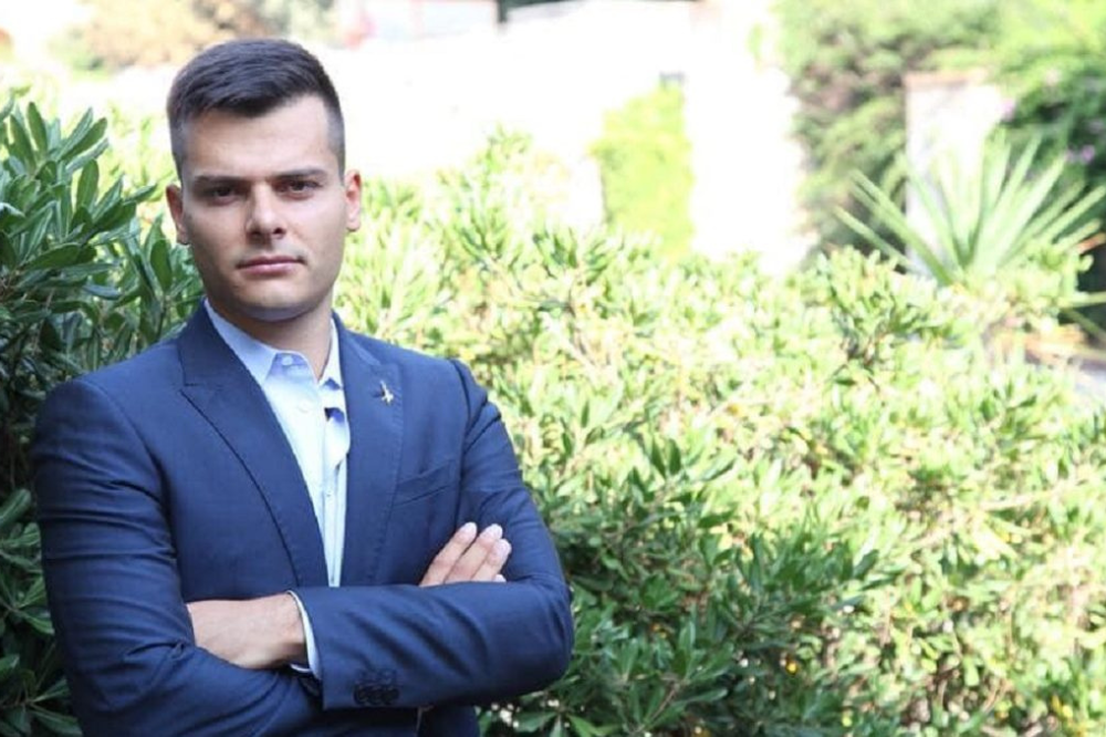 Ziello (Lega): “Il manganello è il fallimento educativo di famiglie e docenti”