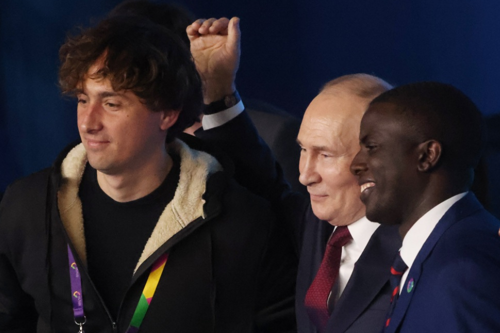 Lo street artist “amico” di Putin: dal murales di Firenze alla Russia