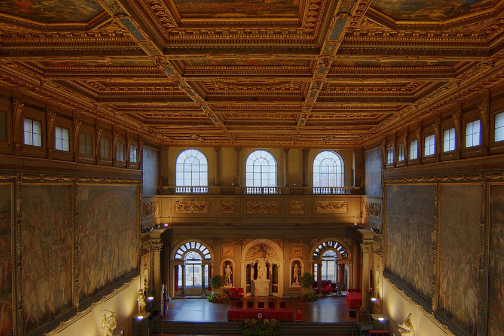 Firenze, convegno per l'8 marzo a Palazzo Vecchio senza donne: è bufera