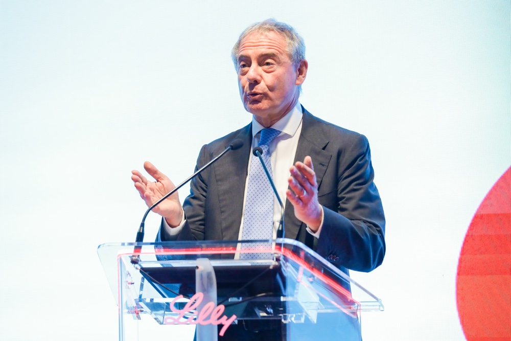 Lettera Urso a convegno su moda: “Bellezza include sostenibilità”