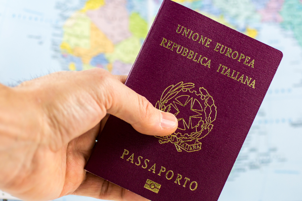 Passaporti, a Firenze agenda online per appuntamenti prioritari