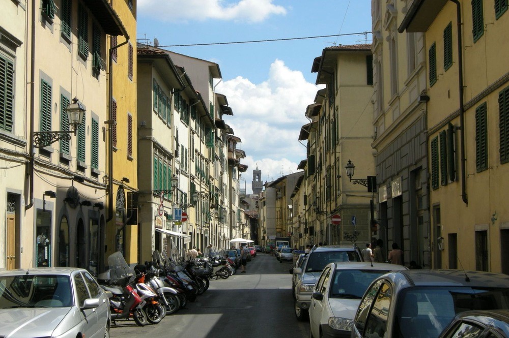 Flash mob in via Palazzuolo: “Basta con spaccio e violenza”