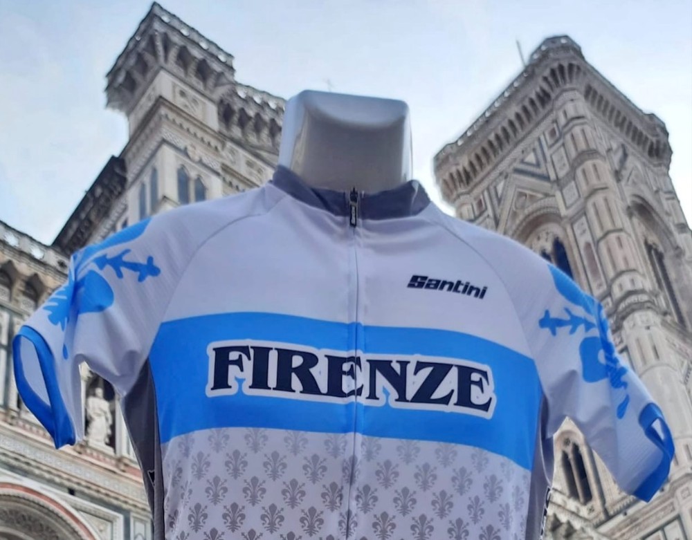 E’ Tour mania a Firenze: partita vendita prodotti legati alla corsa gialla