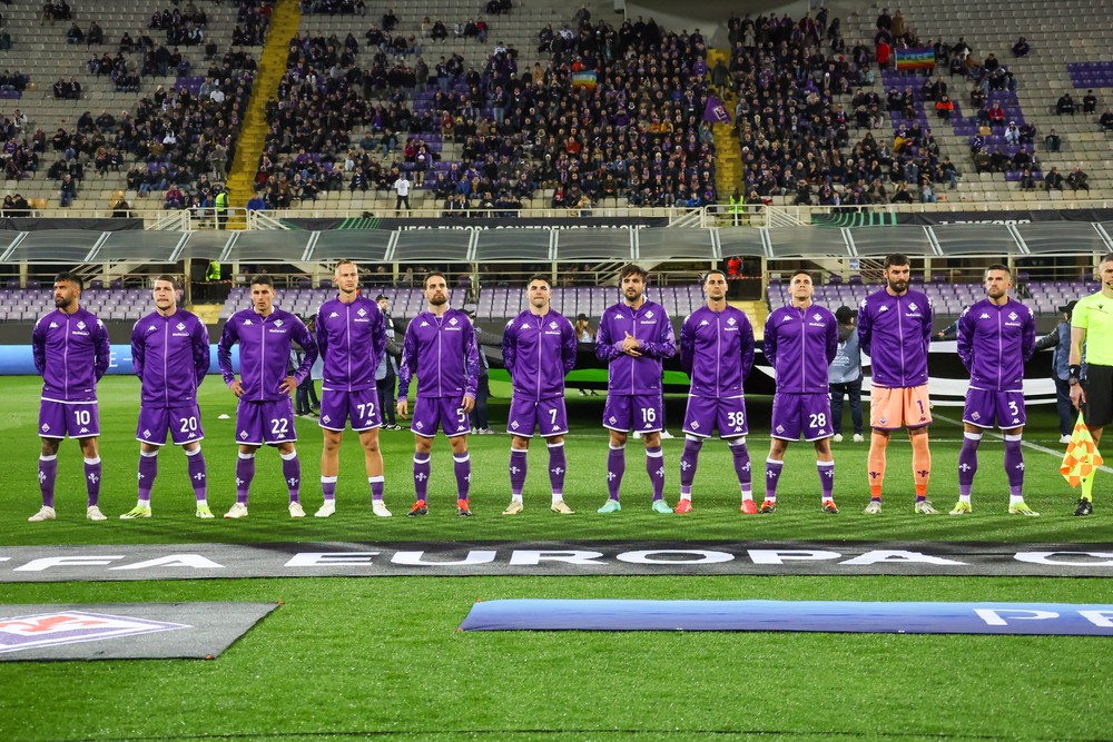 Due mesi per alzare al cielo un trofeo: quest'anno la Fiorentina ci può riuscire, lo meritano in tanti