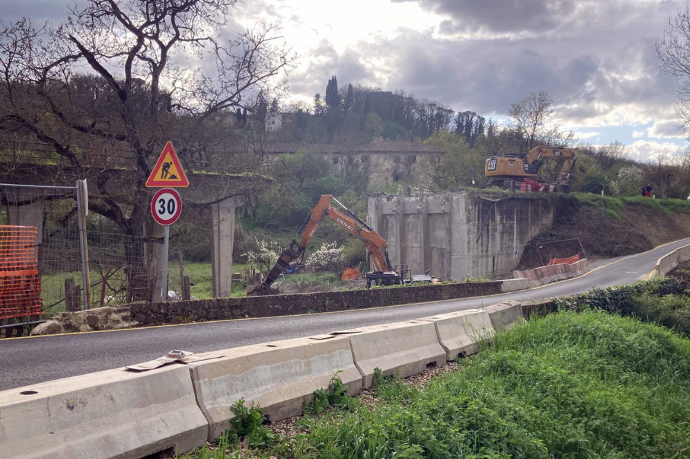 Firenze: lavori al Ponte La Brocchi, avviata la demolizione 