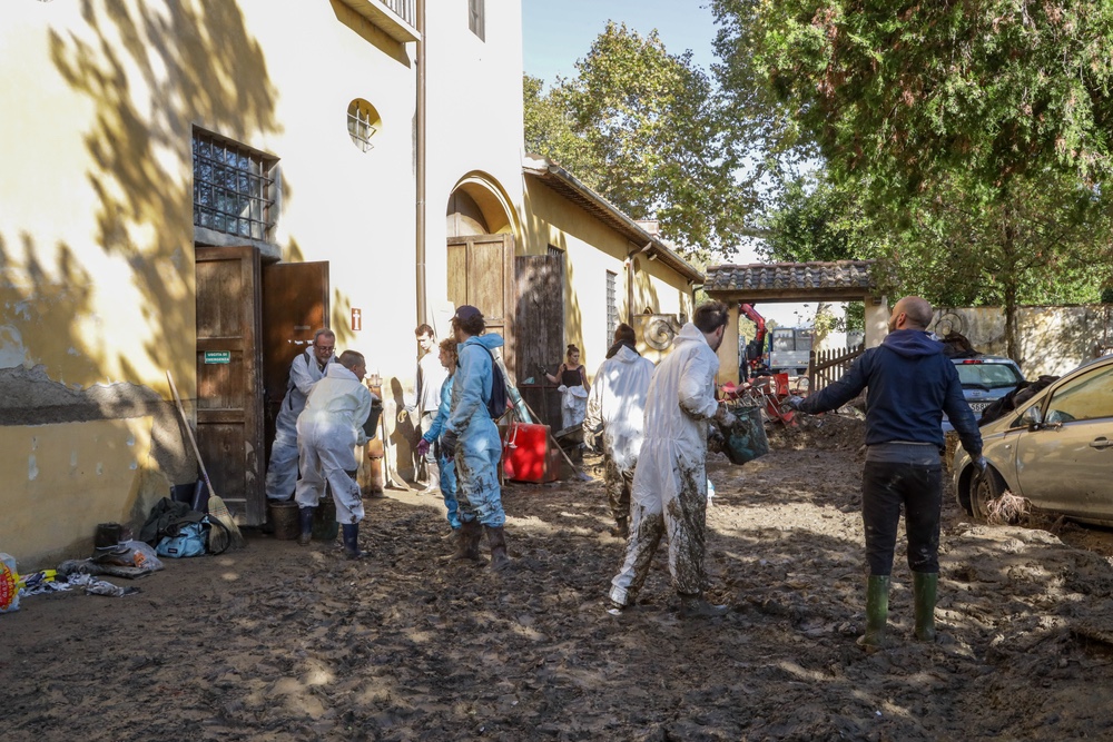 Evento Toscana per ringraziare i 4.800 volontari dell'alluvione