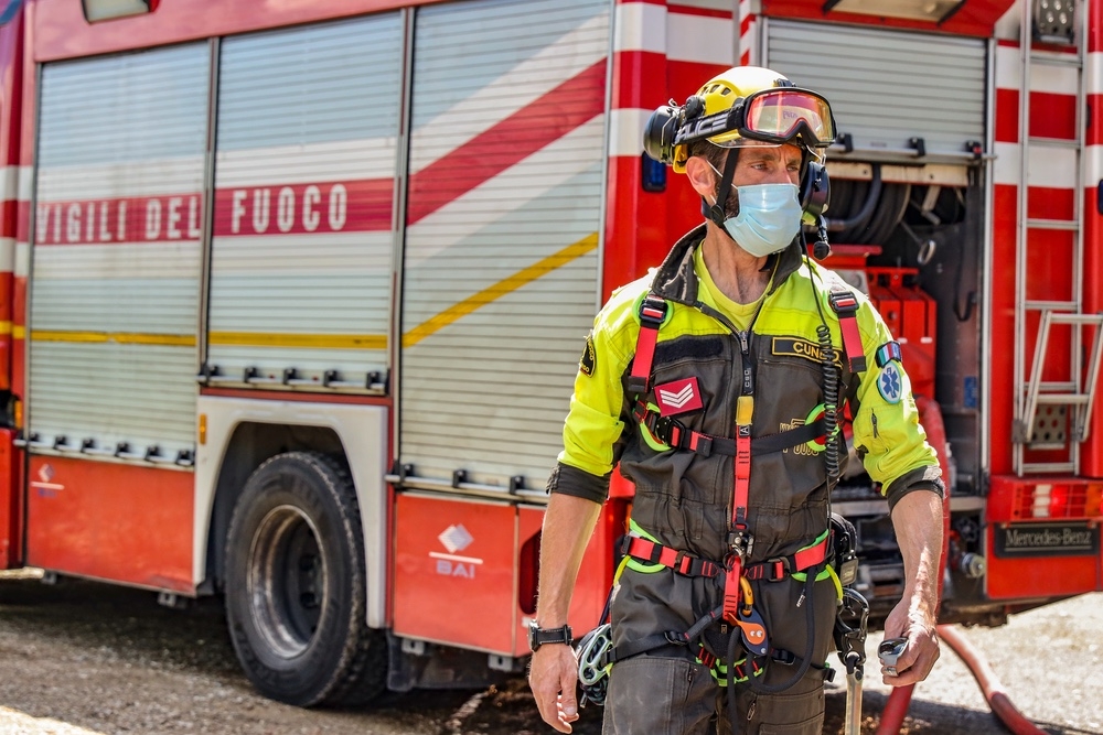 Vigili del fuoco soccorrono 2 ragazzi, “aiutati da persone speciali”