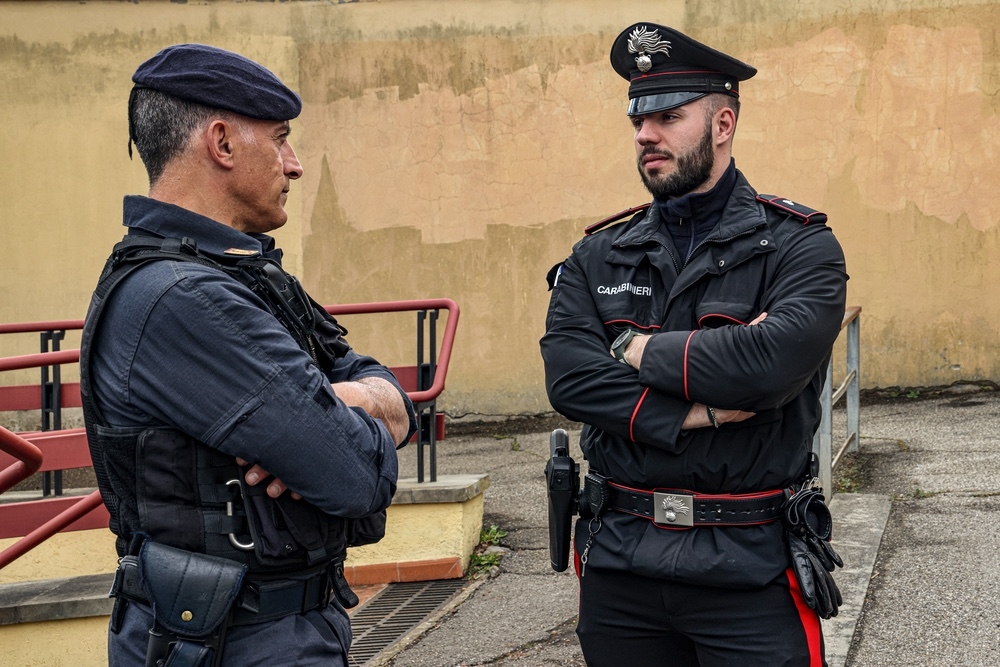 Cinque stranieri espulsi e accompagnati in CpR