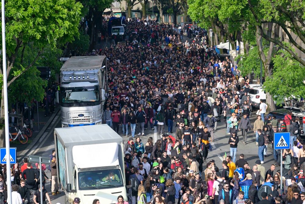 Rave alle Cascine, la rabbia dei residenti: “Svegli tutta la notte”