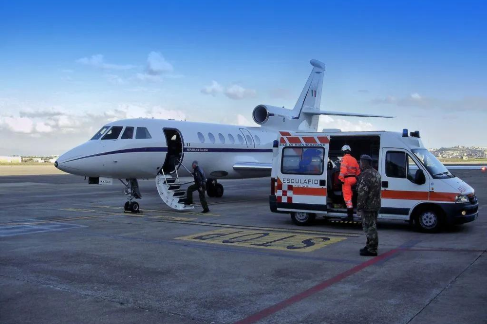 Difesa: Aeronautica Militare, due persone in pericolo di vita trasportate a Firenze e a Venezia