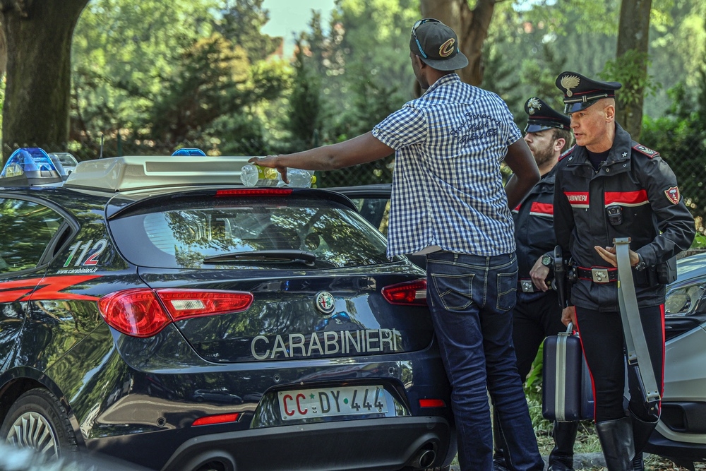 Trovato con hashish, crack e marijuana alle Cascine, arrestato