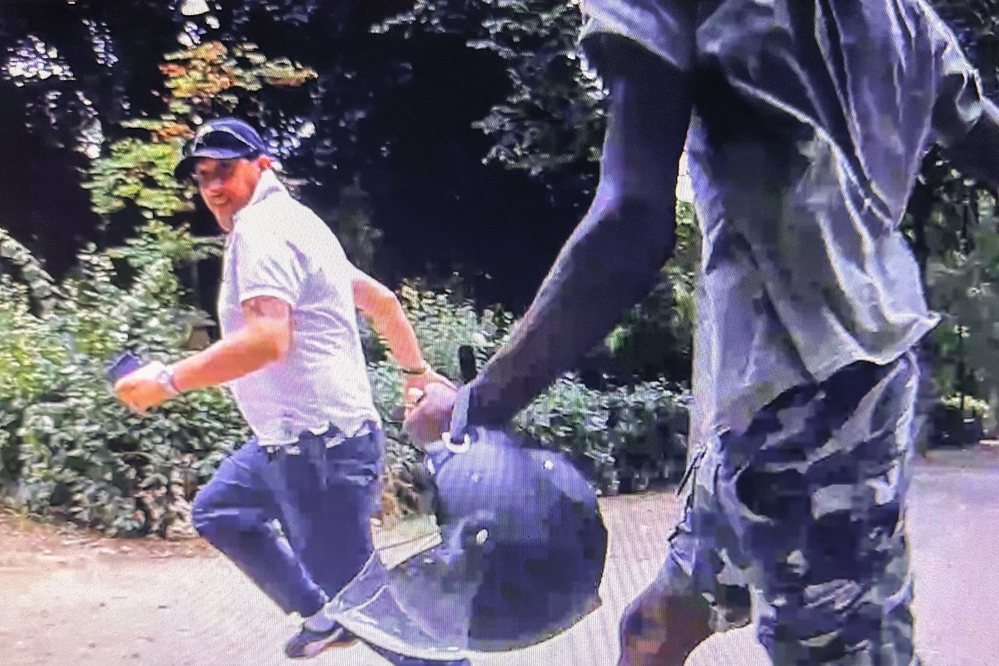 Calci e pugni in Via Palazzuolo: decisivo l'intervento dei passanti 