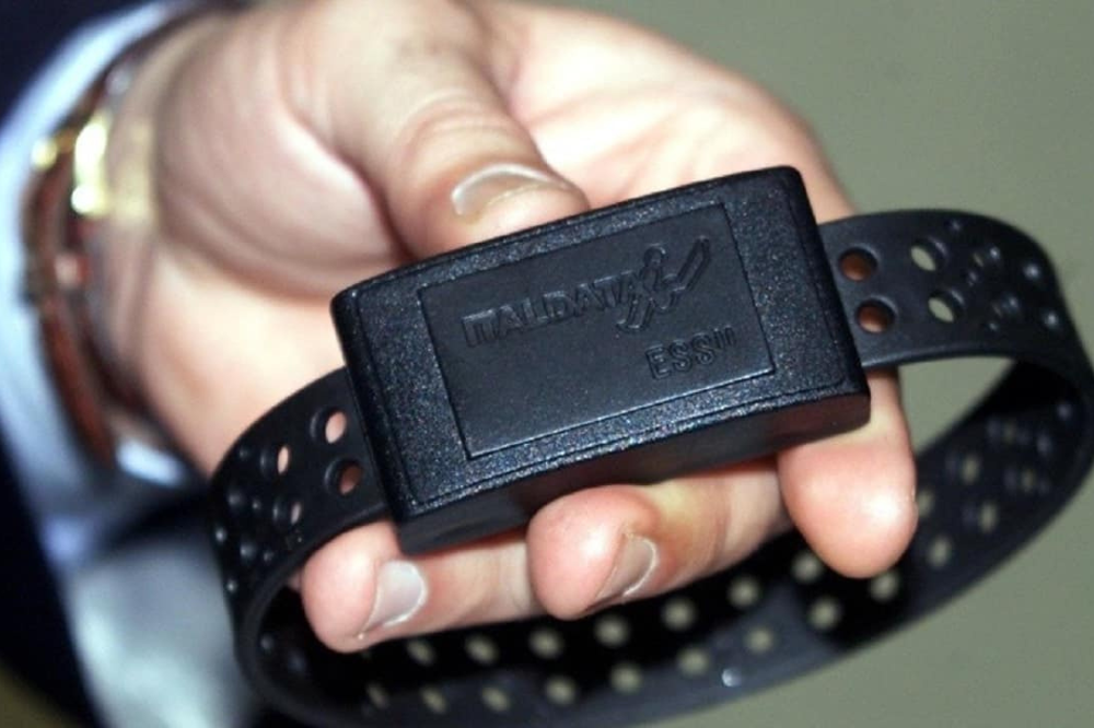 Viola il divieto di avvicinarsi alla madre: arrestato 32enne