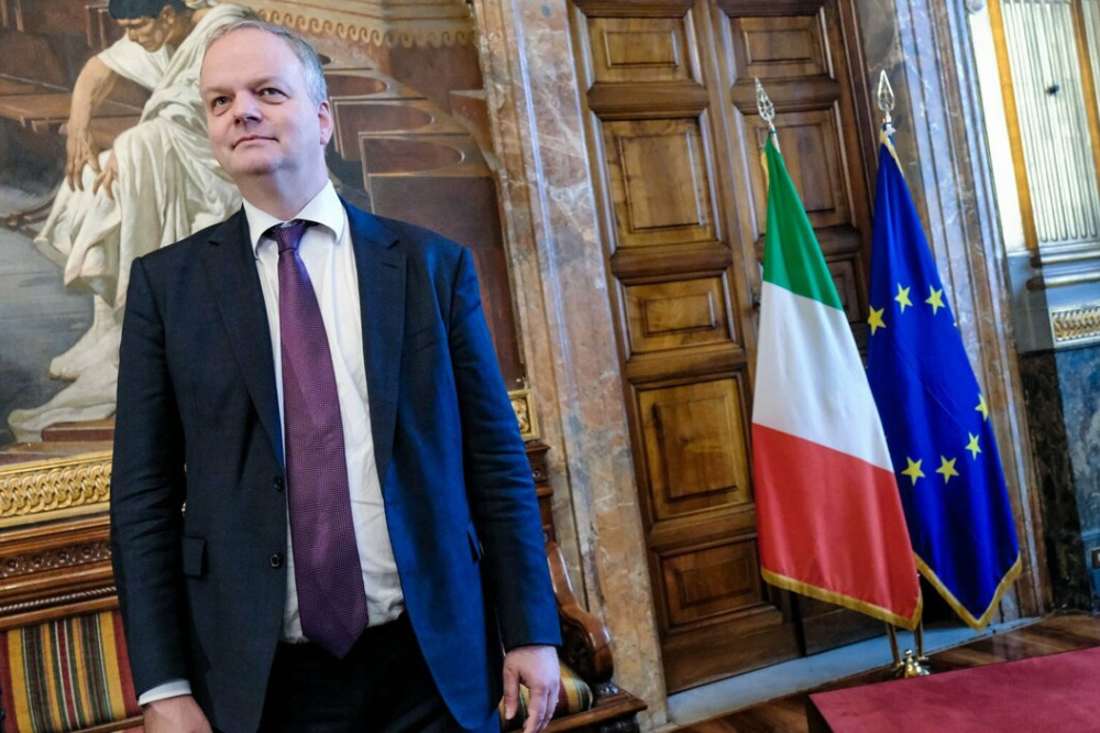 Comunali, Schmidt deposita programma “sicurezza e decoro“