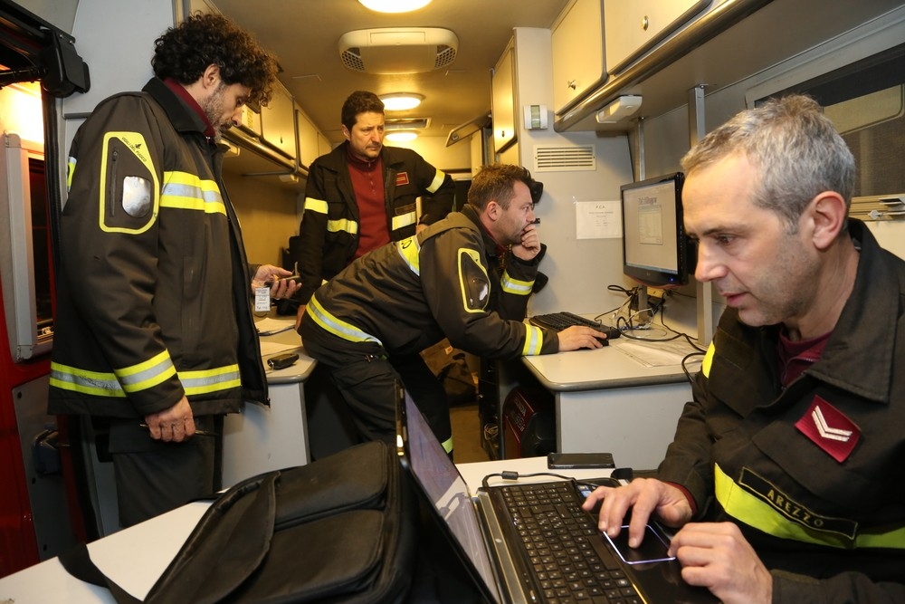 Si perdono durante una escursione a Reggello, i Vigili del fuoco li ritrovano