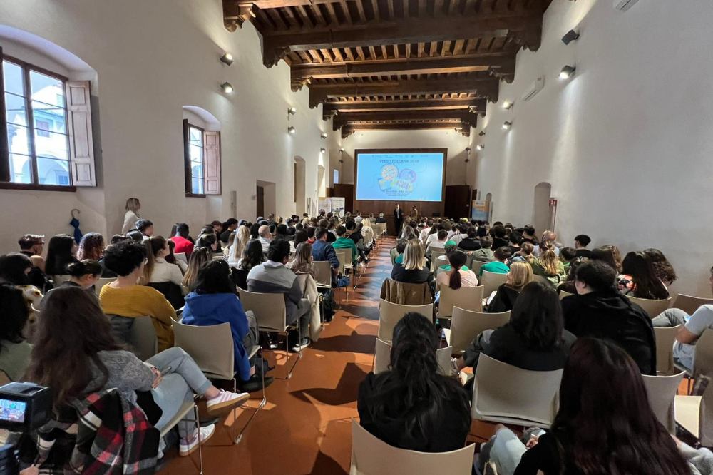 Sociale, dalle lezioni di yoga al parrucchiere per disabili, ecco le imprese cooperative ideate dai ragazzi