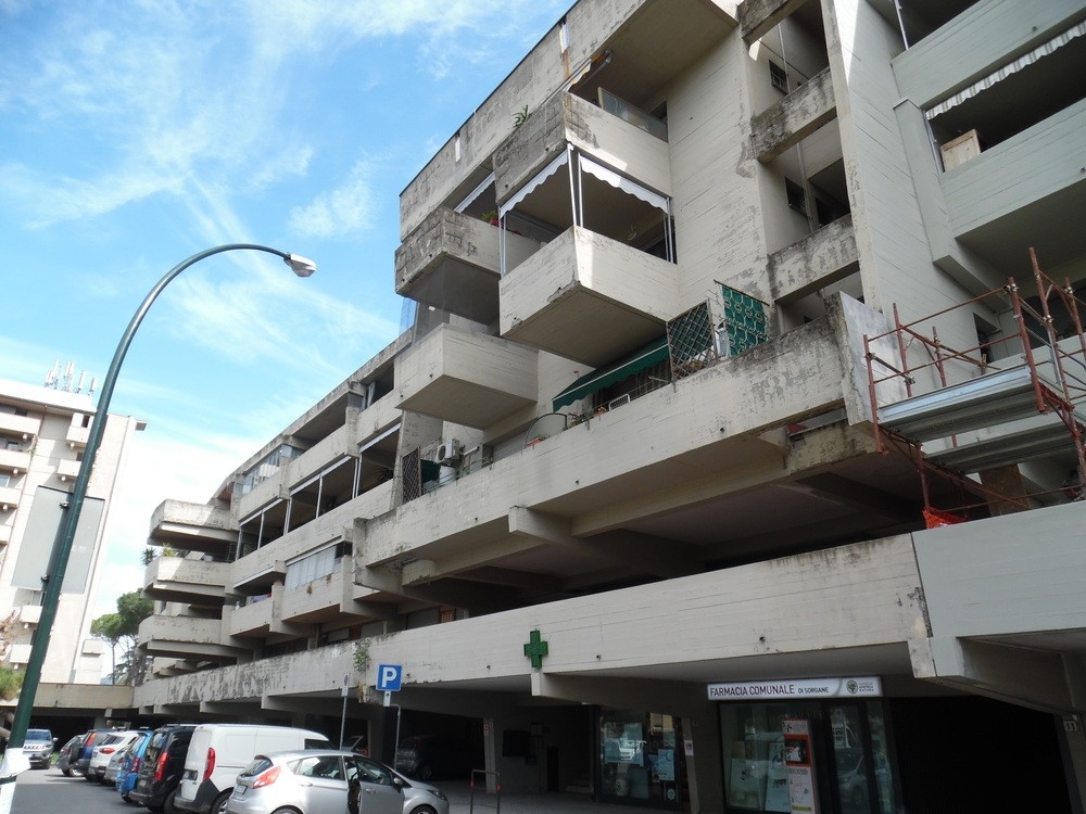 Occupata casa popolare a Firenze: “Esasperati da queste situazioni”