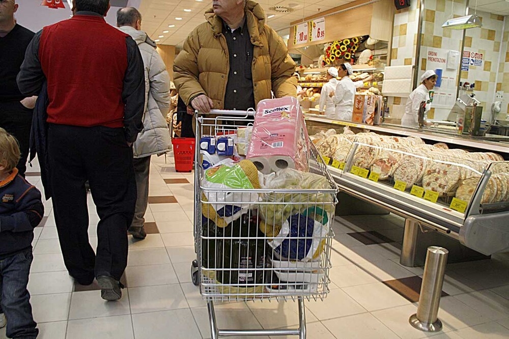 Toscana, il carovita corre: ogni famiglia qui ha speso 297 euro in più