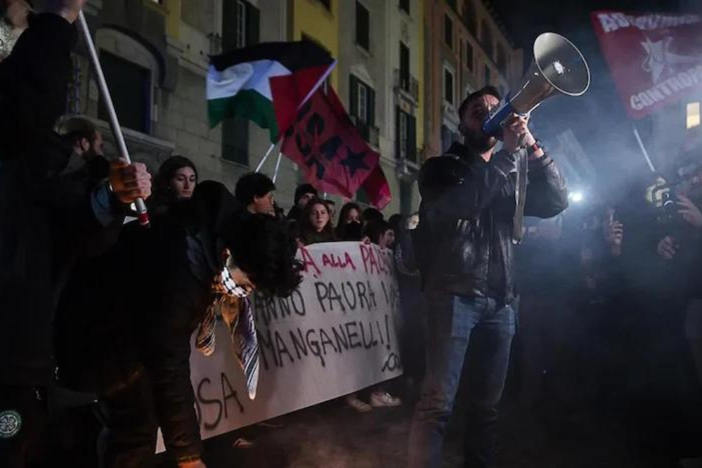 Scontri vicino consolato Usa, indagati: “Intimidazione ipocrita“