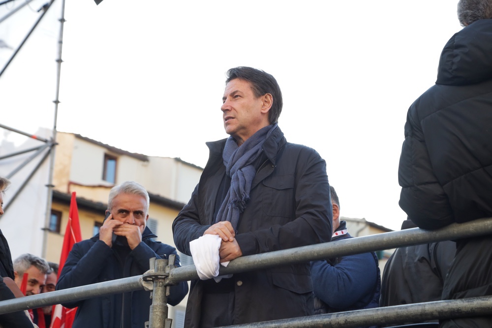 Conte: “A Firenze corriamo orgogliosamente soli”