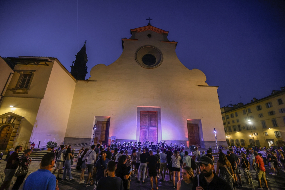 In Santo Spirito bagni pubblici aperti fino alle 3 di notte