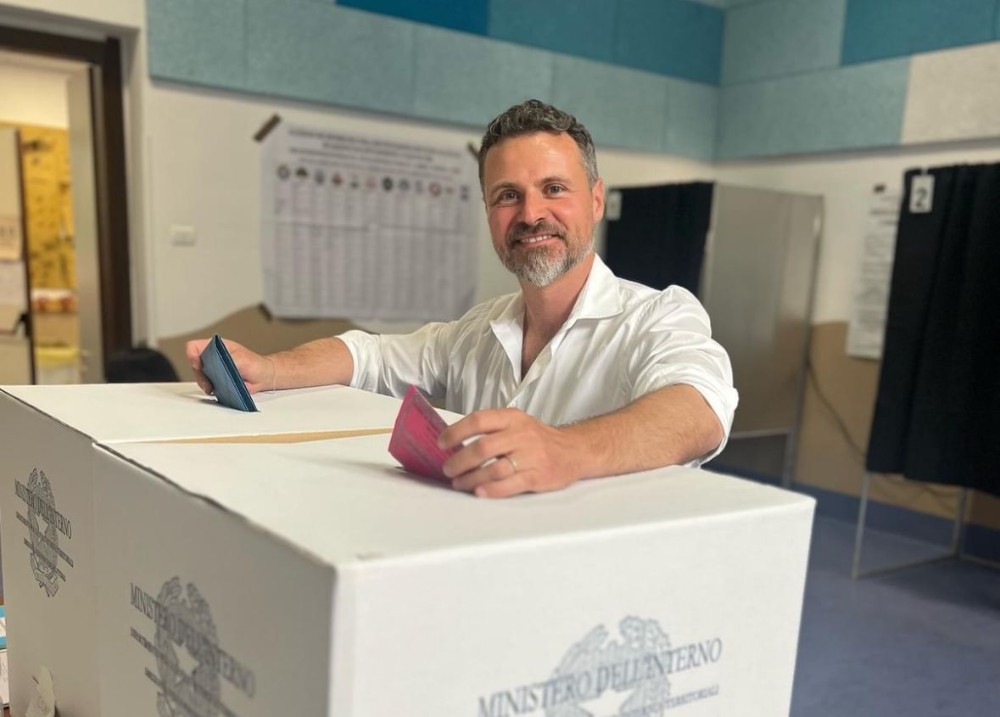Francesco Casini vota e commenta: “Fatto, votare è sempre un’emozione”
