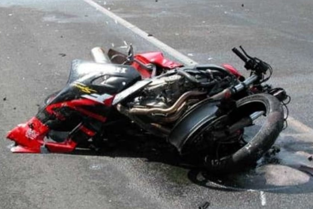 Prato, centauro perde il controllo della suo moto e muore sulla tangenziale  