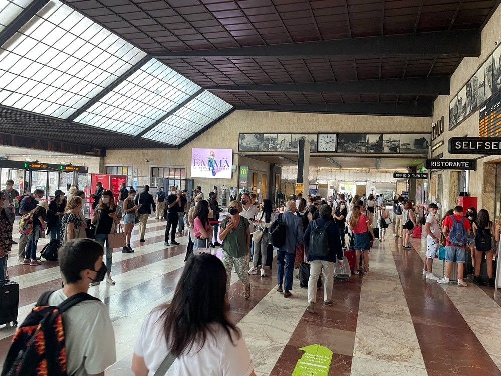Sciopero nazionale dei treni: disagi e ritardi alla Stazione di Santa Maria Novella
