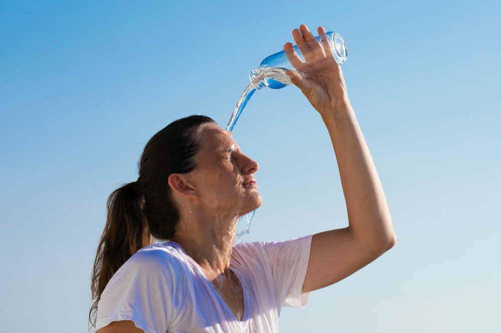 Caldo, Medici Firenze: “Rischi anche per i giovani, limitino l’attività all’aperto nelle ore più afose” 