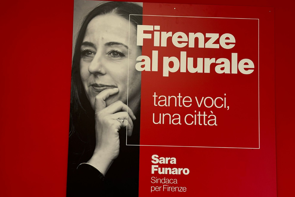 Al quartier generale di Sara Funaro si festeggia già: boati e applausi 