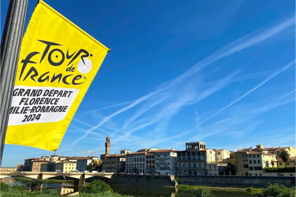 Il Tour de France colora Firenze di giallo!