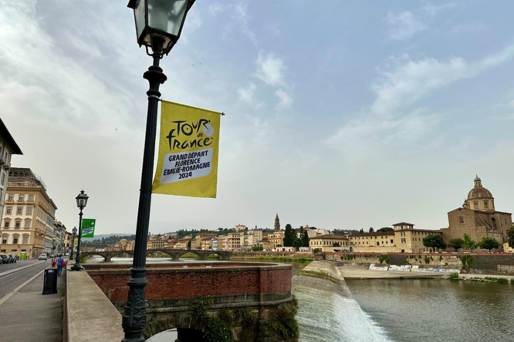 Tour al via con la prima tappa più dura della storia