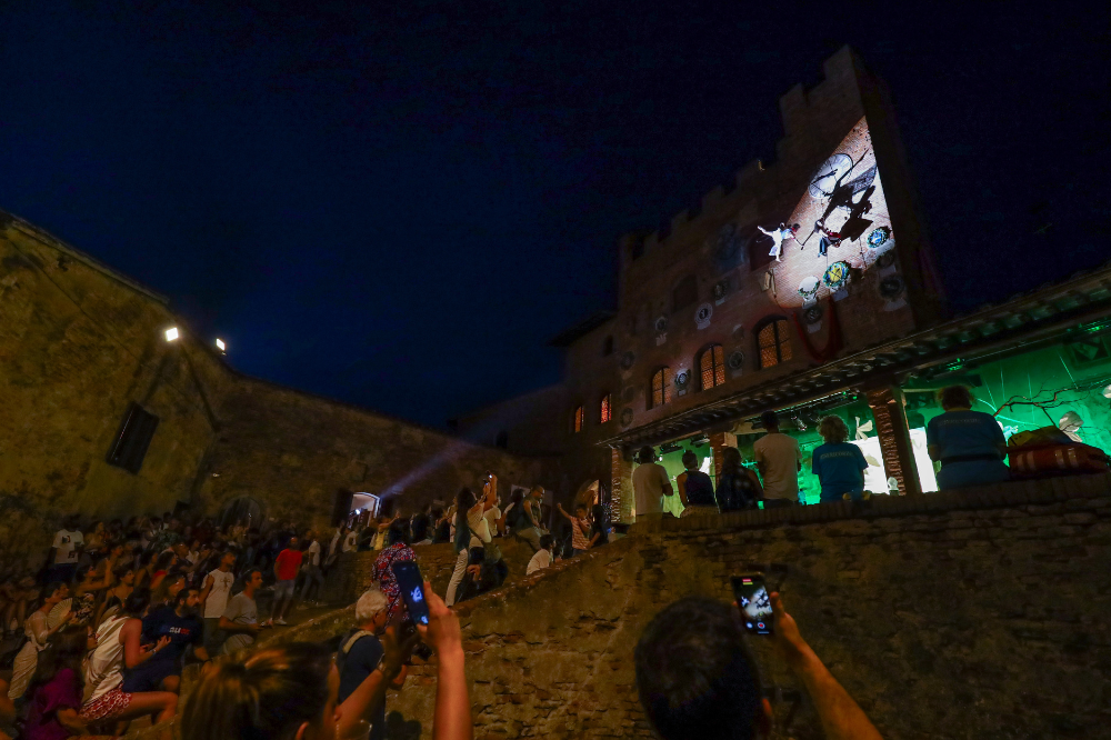 Oltre 100 artisti e 40 compagnie teatrali a Mercantia 2024