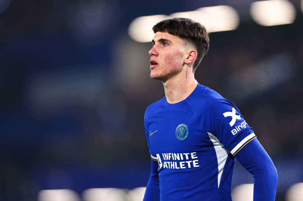 Fiorentina, l'ultima idea per il centrocampo è Cesare Casadei del Chelsea
