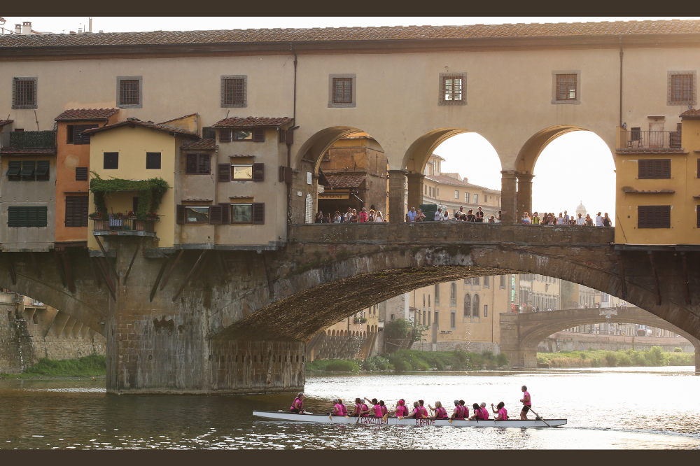 Dragon Cup, a Firenze i canottieri scendono in Arno per supportare la lotta contro i tumori