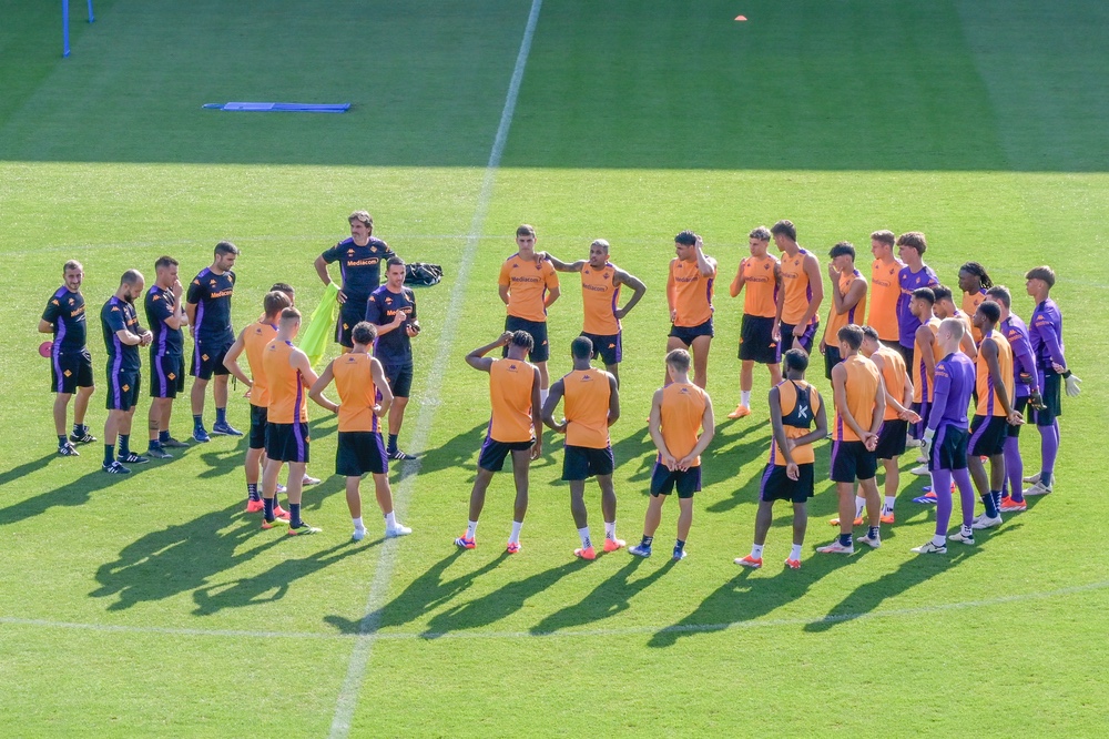 Due gruppi di lavoro al Viola Park, personalizzato per 3 giocatori