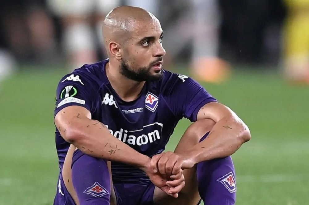 Amrabat strizza l'occhio al Fenerbahce: “Se trovate l’accordo con la Fiorentina vengo da voi“