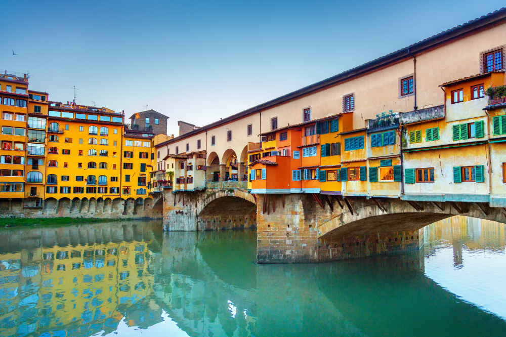 Stangata per la coppia che ha imbrattato Ponte Vecchio