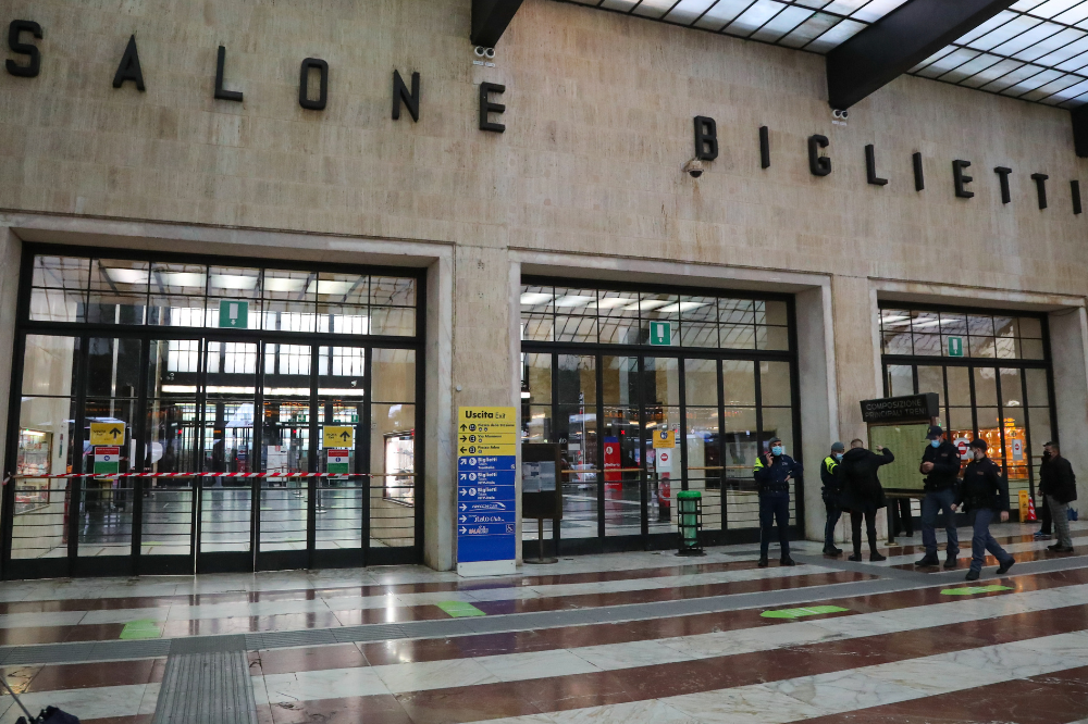 Santa Maria Novella, alla stazione tornano le sedie per i viaggiatori